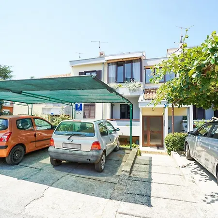 With Parking Space Rozac, - 27212